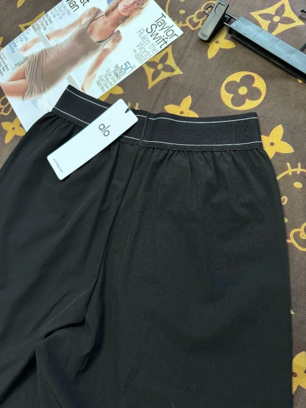 NWT ALO Yoga Suit Up Trouser Black (Regular)🧡❤ Quiet Luxury Wide Leg Pants